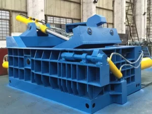 Horizontal scrap metal compactor