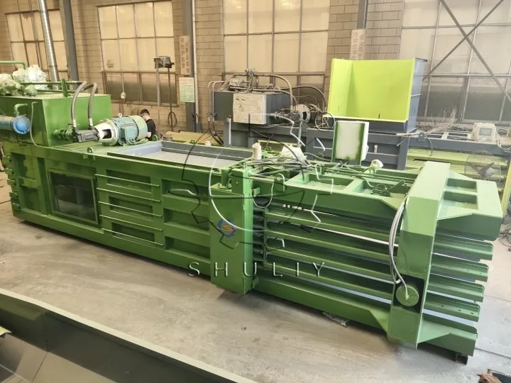 hydralic baling machine