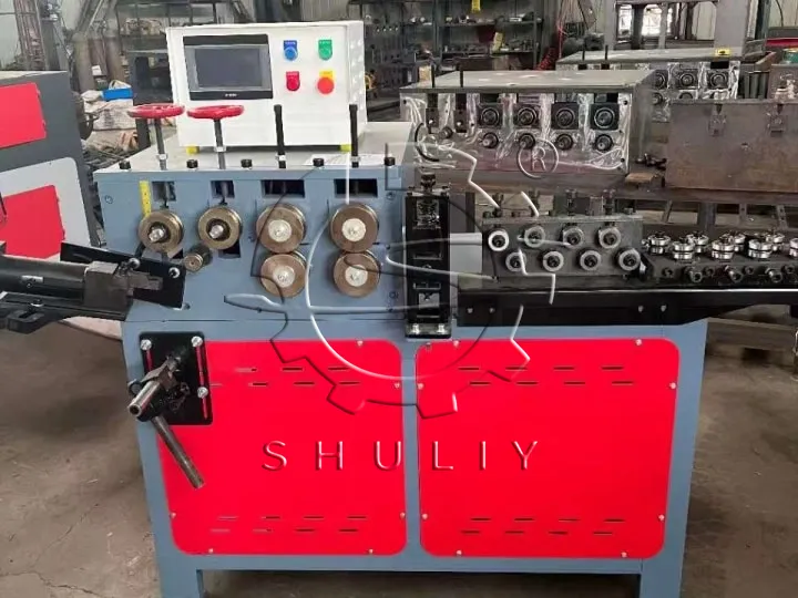 Máquina de arredondar vergalhões totalmente automática CNC