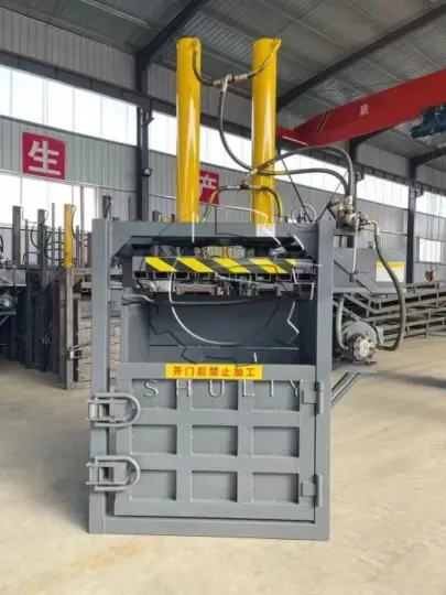 вертикальный гидравлический тюковщик